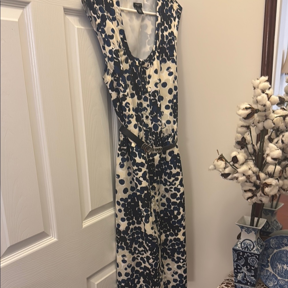 Chic Blue and White Patterned Dress
